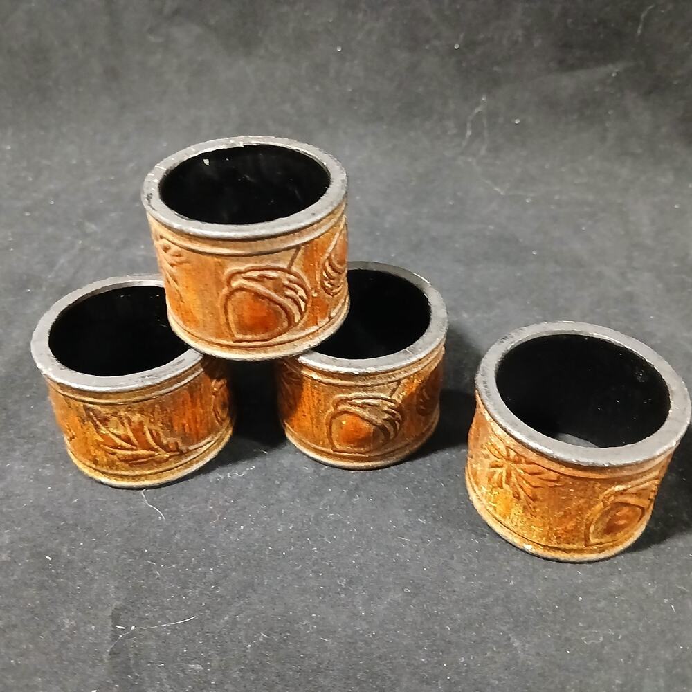 Better Homes and Gardens Set Of 4 Napkinrings FALL Design Acorns Leaves New